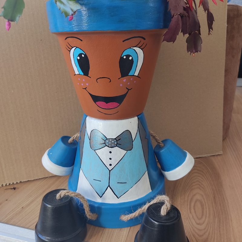 Figure iz glinenih lončkov